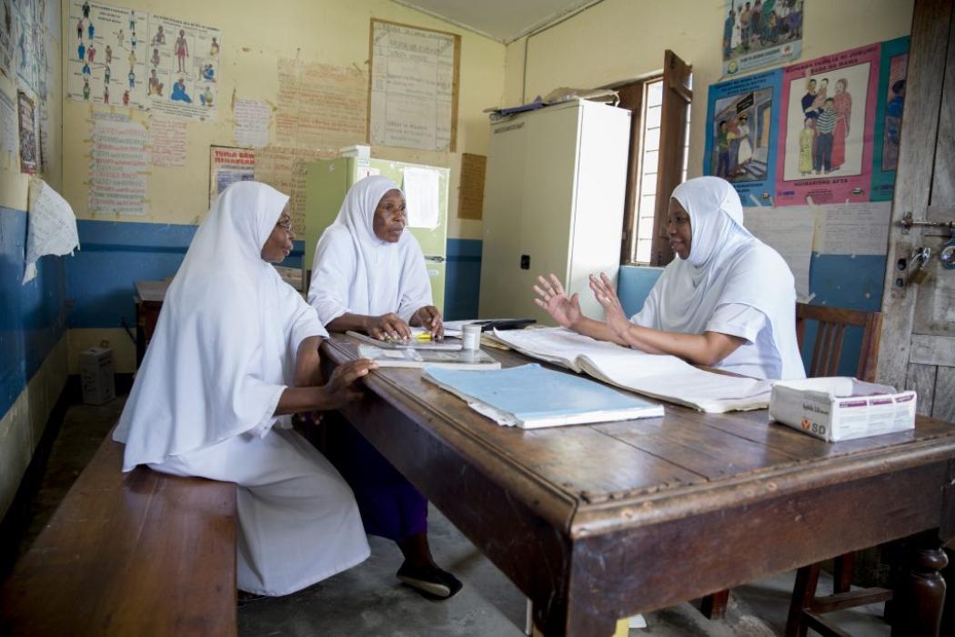Johnson & Johnson supports the H4+ program at Mkoani Hospital, Pemba Island, Zanzibar, that focuses on capacity building, health system strengthening, and monitoring and evaluation to ensure that healthy mothers give birth to healthy babies. © Johnson & Johnson